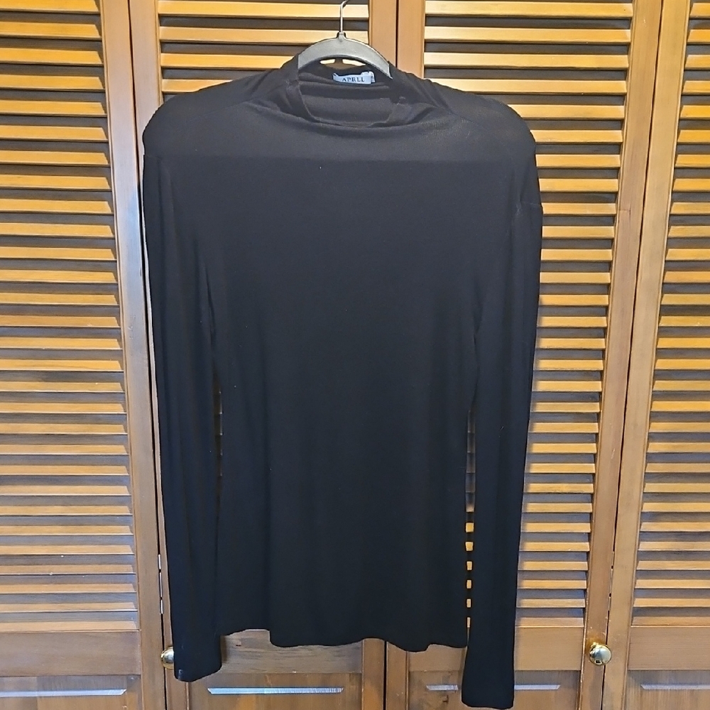 Akris Punto Black Long-Sleeve Mock Neck Top
